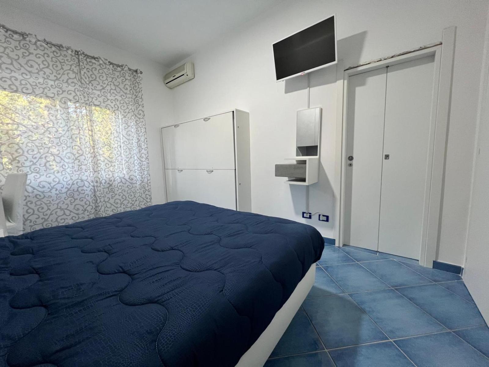 Casa Vacanza Imparo B&B อีสเกีย ภายนอก รูปภาพ